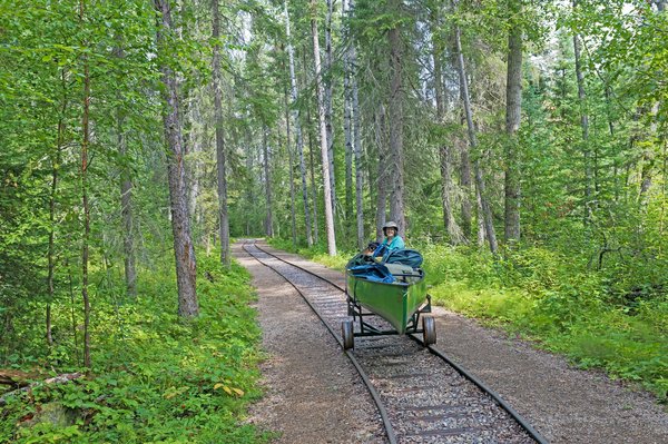 Comment choisir un système de portage de kayak pour un coupé sportif sans galerie de toit?
